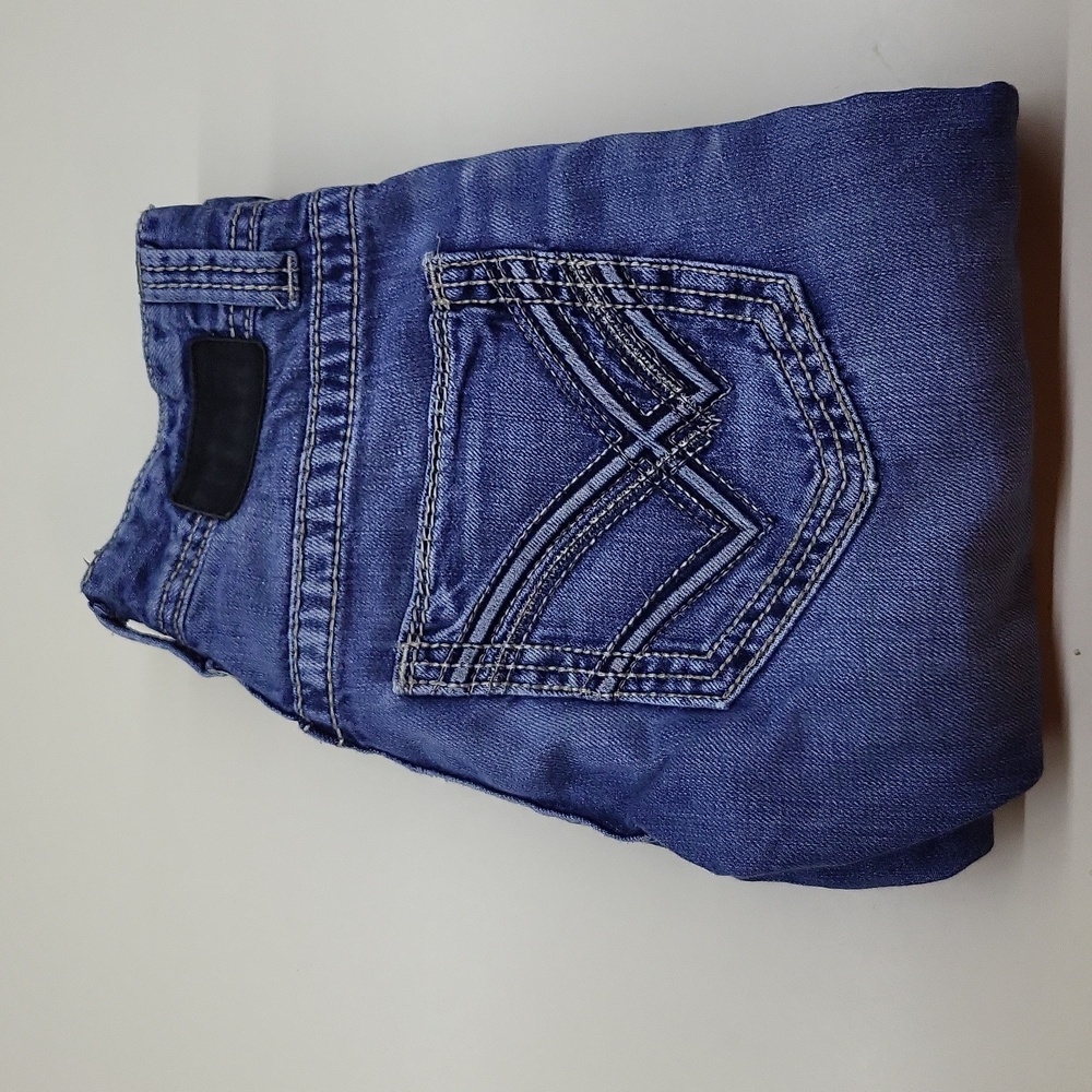 Buckle Kids Blue Jeans 25x32